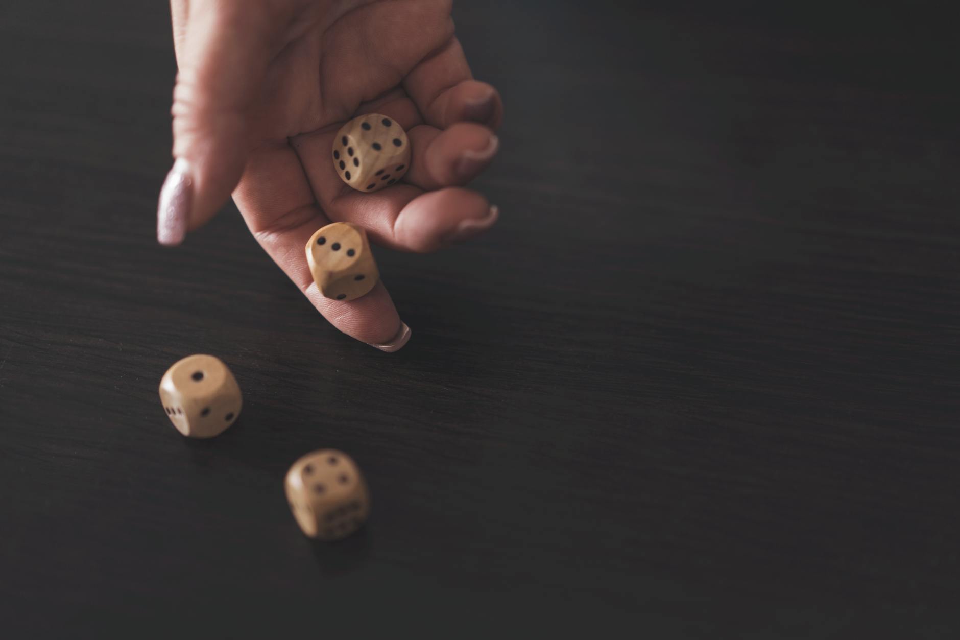 Điều Thật Sự Xảy Ra Khi Bạn Ngồi Vào Bàn EVOLUTION Baccarat Lúc 11